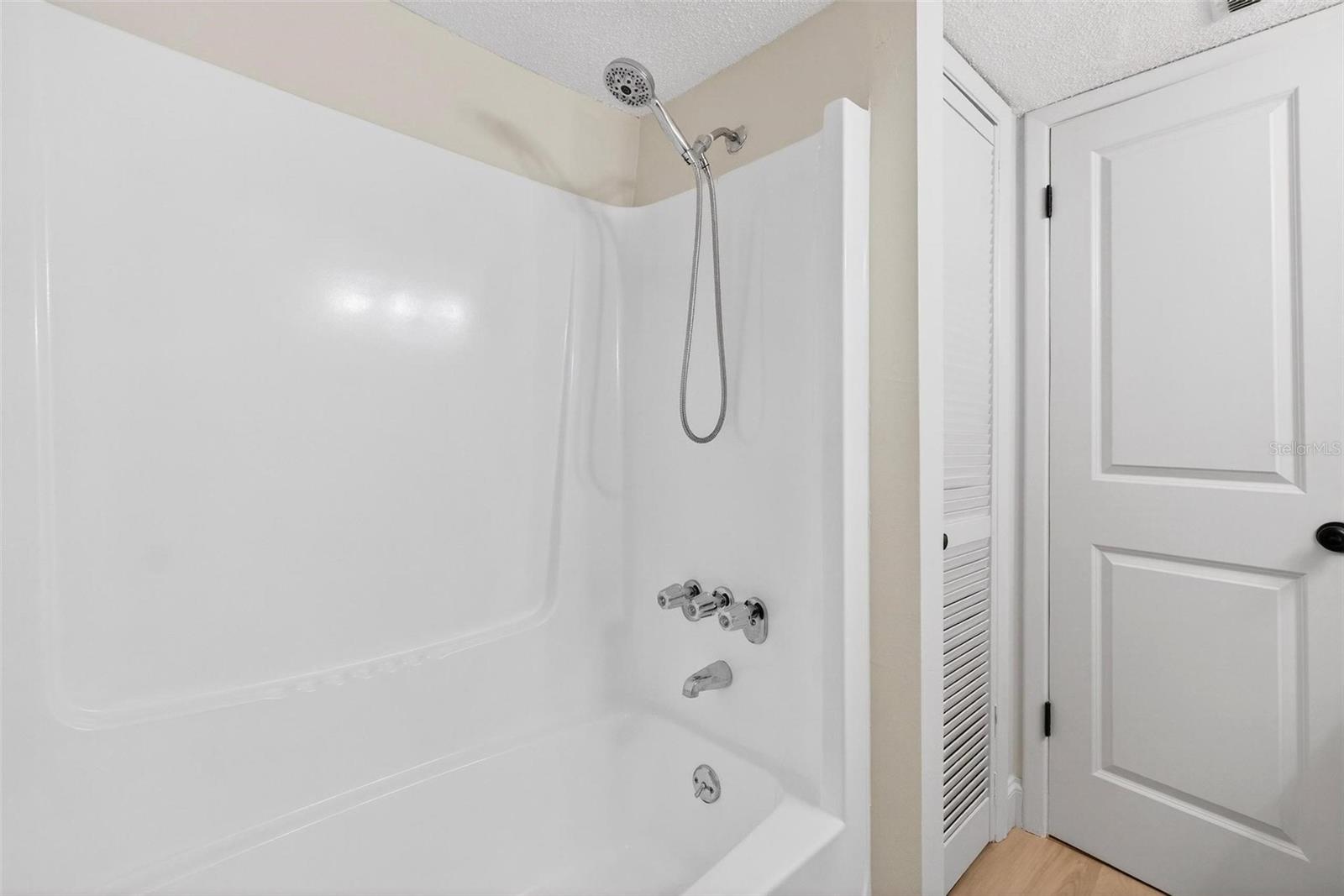 Image 12 of 16 For 2302 Manhattan Avenue 317