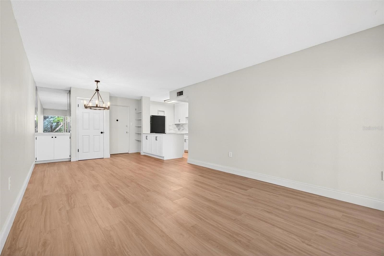 Image 6 of 16 For 2302 Manhattan Avenue 317