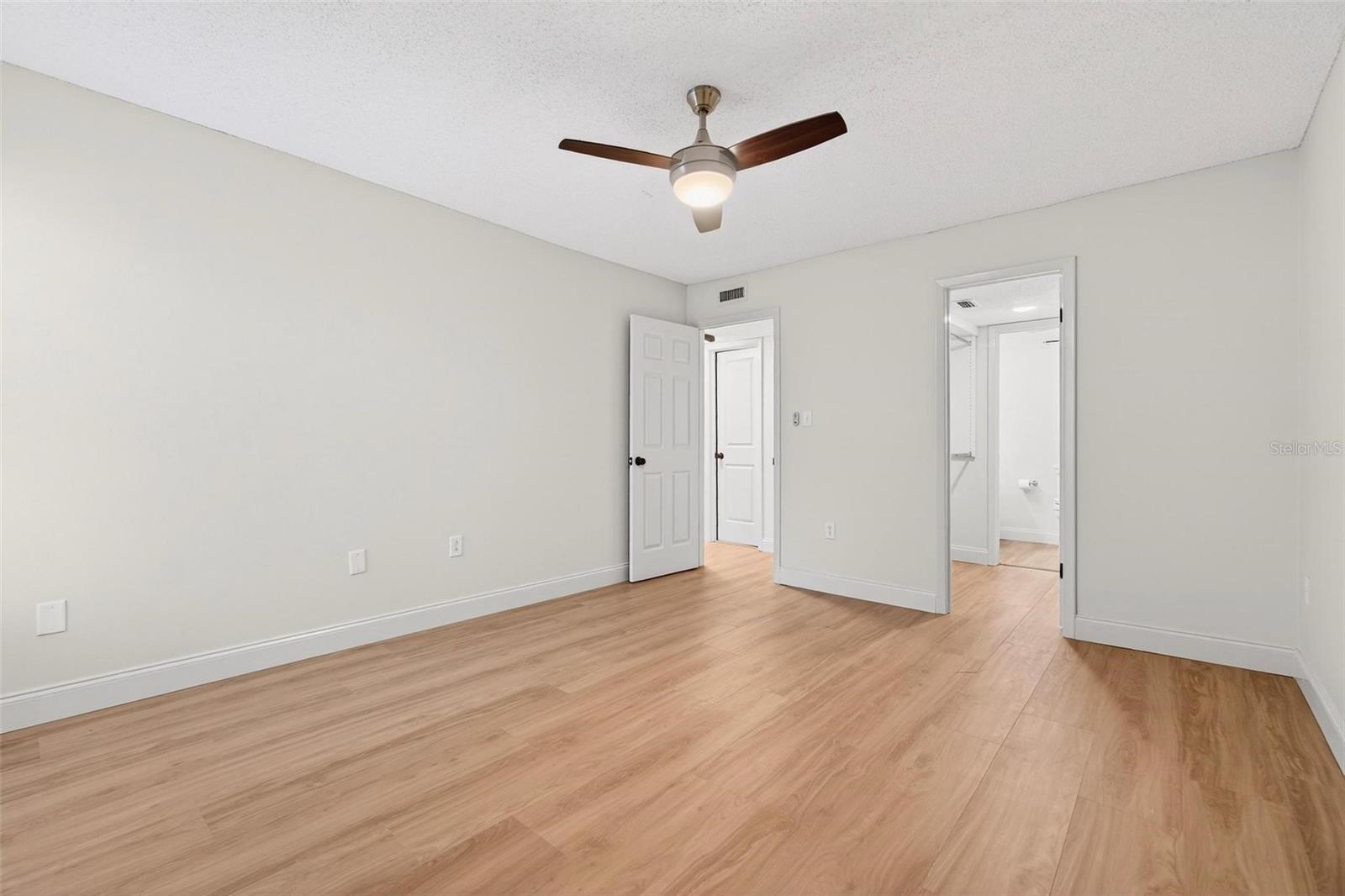 Image 8 of 16 For 2302 Manhattan Avenue 317