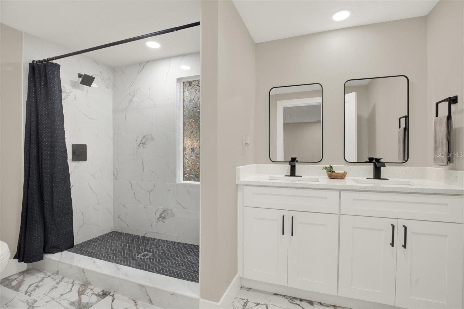 Image 16 of 35 For 18803 Tracer Drive