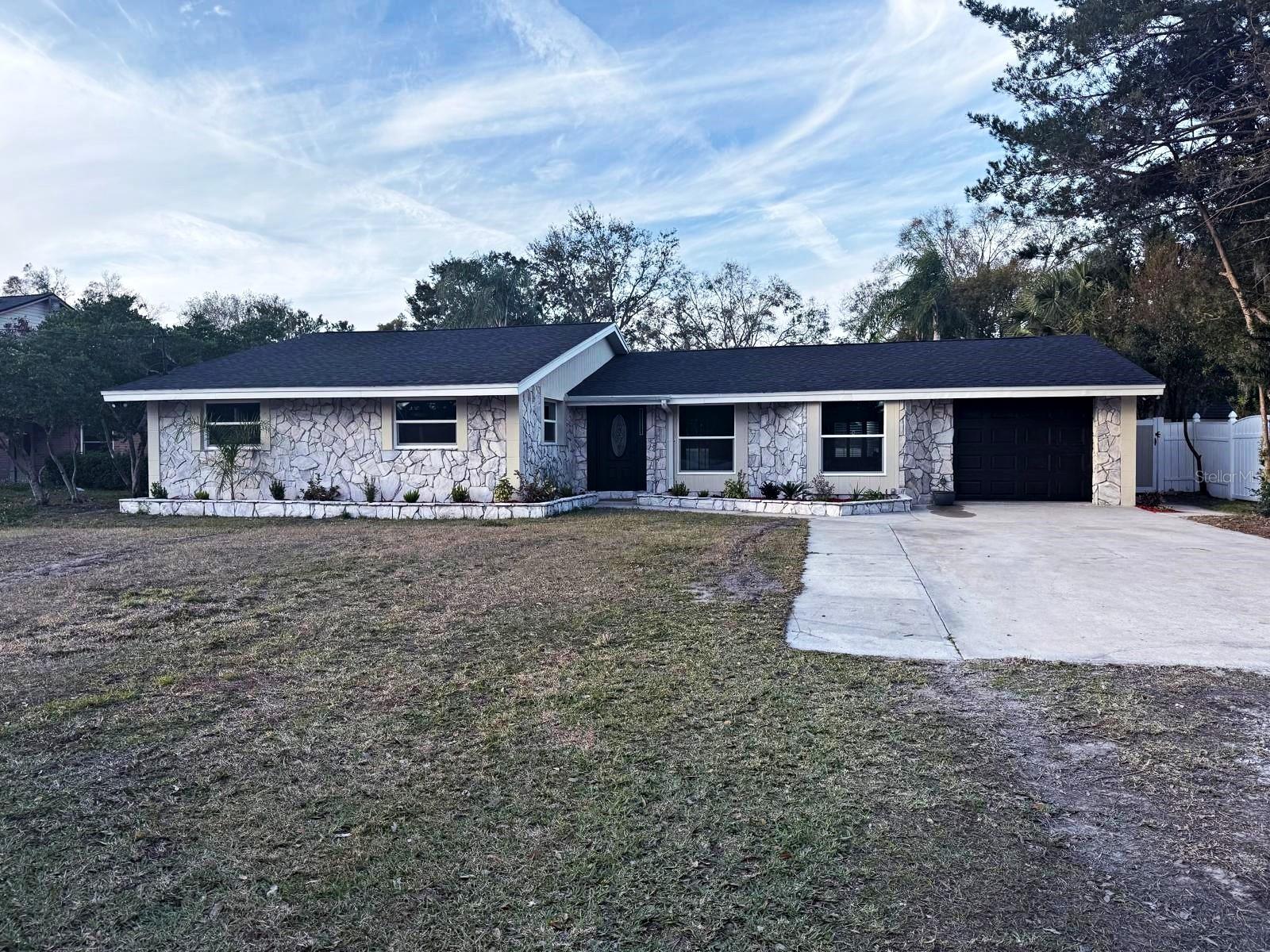 Image 31 of 35 For 18803 Tracer Drive