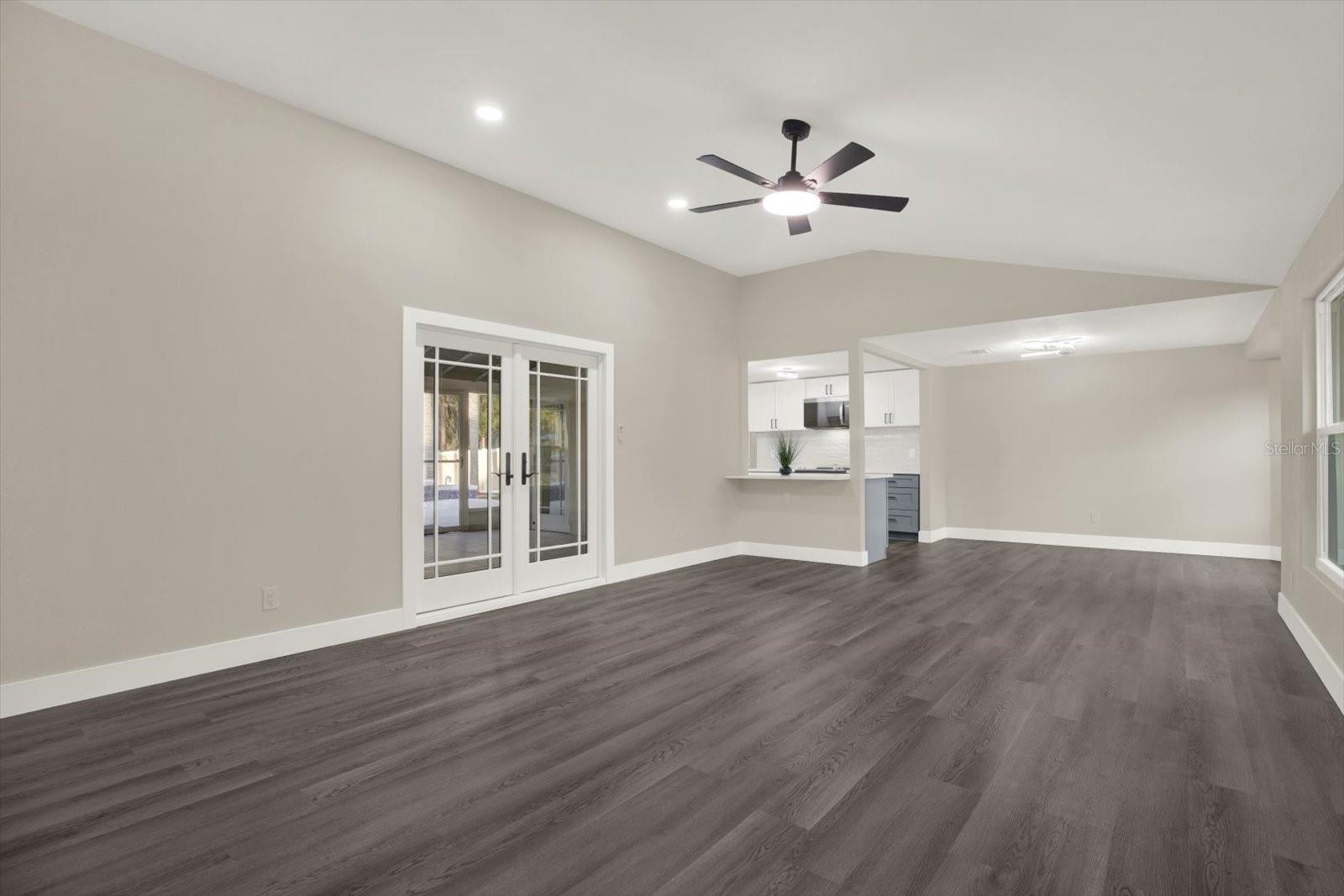 Image 4 of 35 For 18803 Tracer Drive