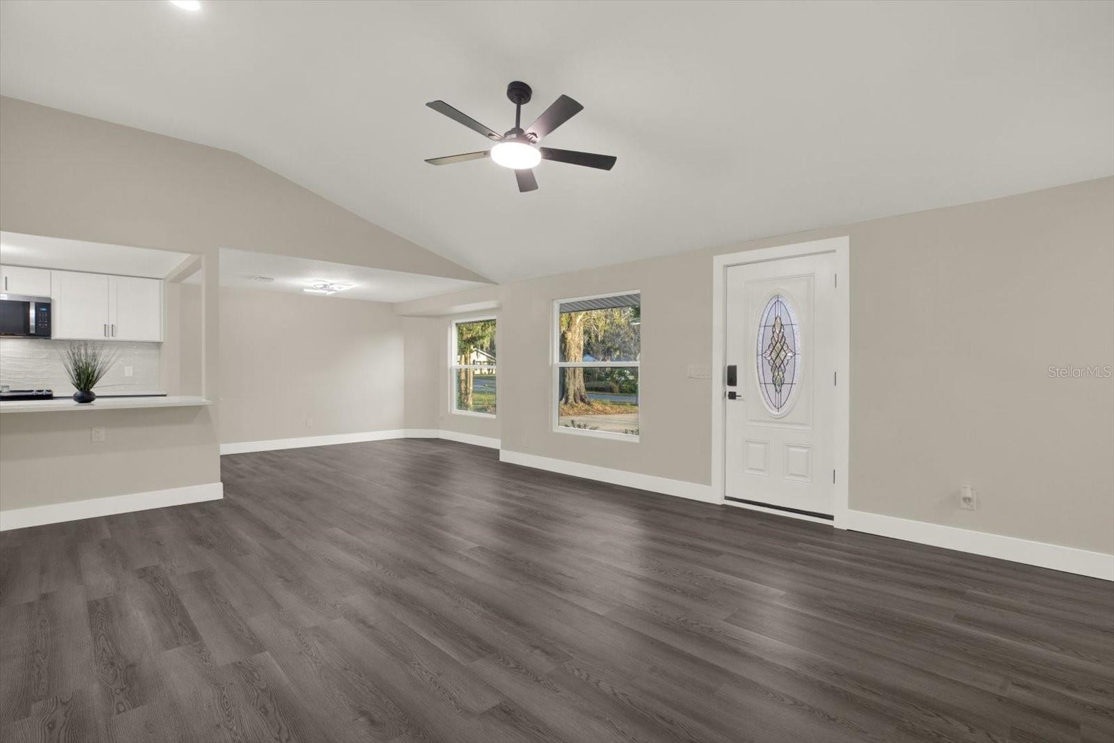 Image 5 of 35 For 18803 Tracer Drive