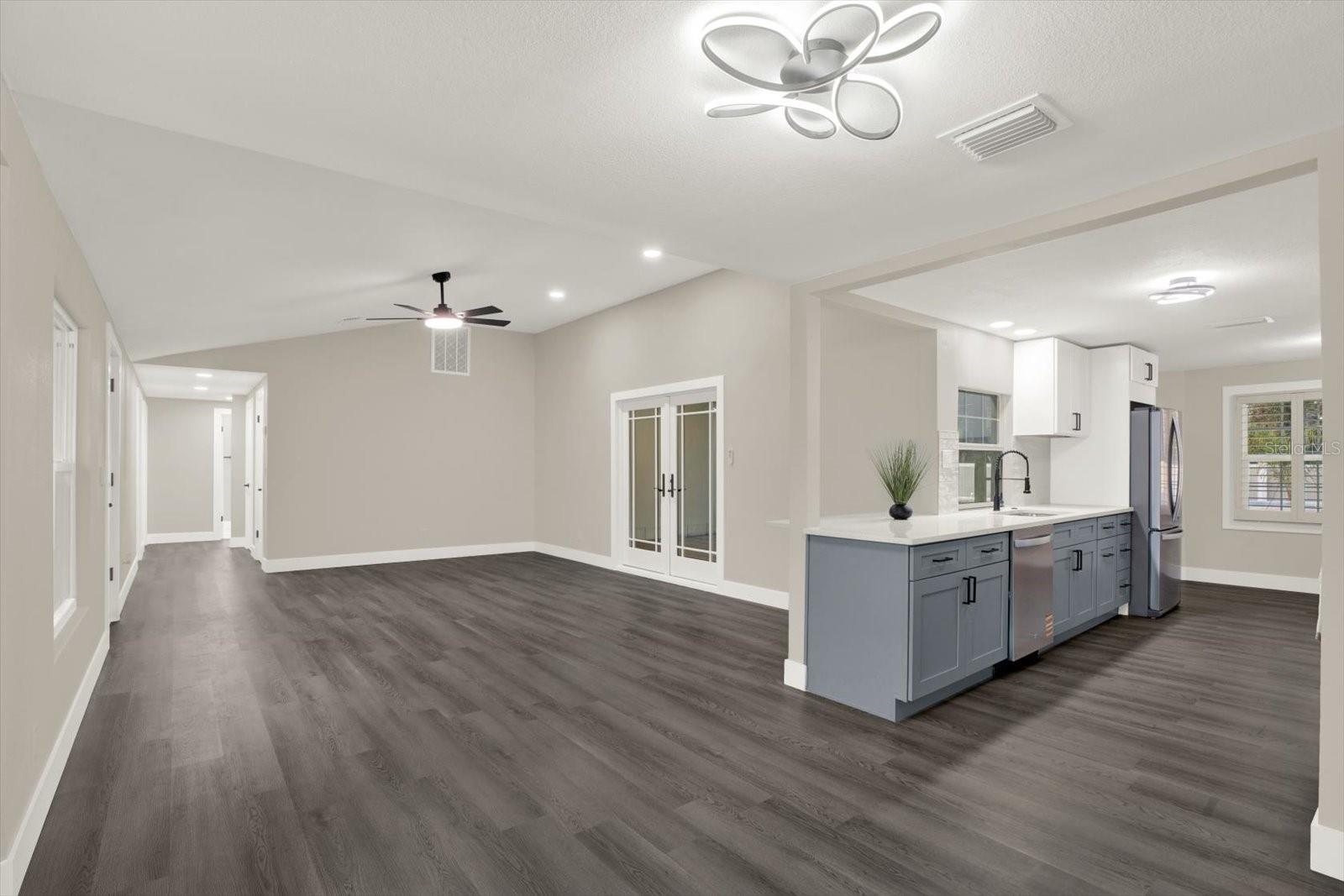 Image 6 of 35 For 18803 Tracer Drive