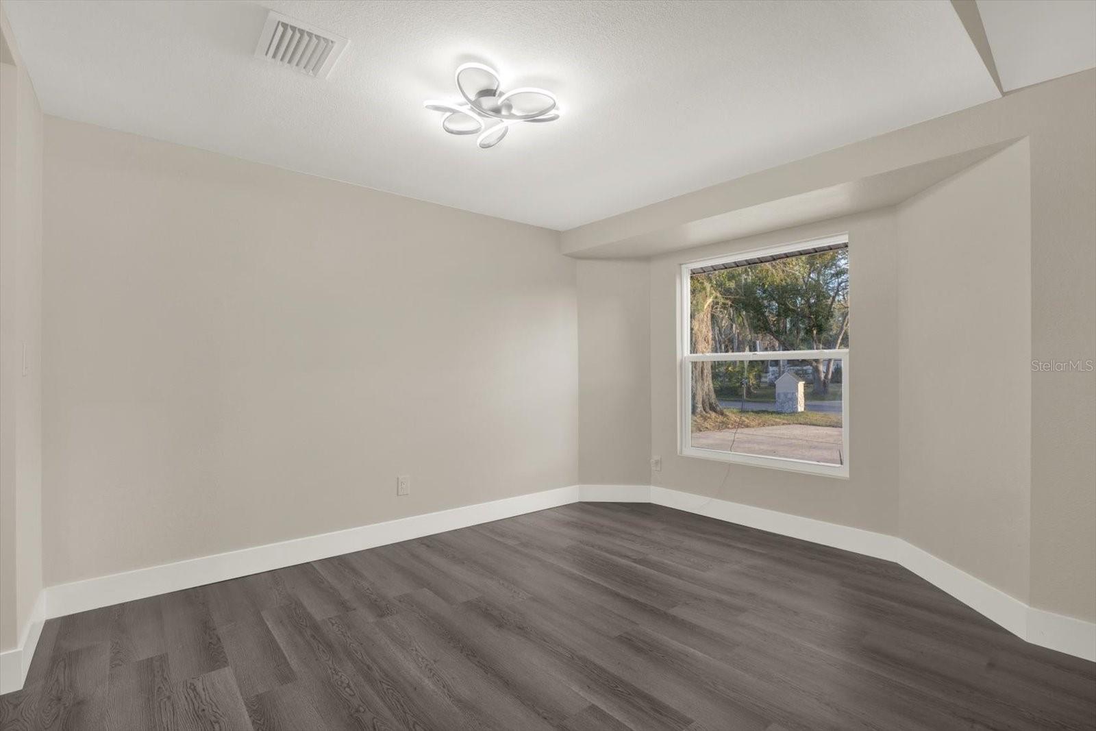 Image 7 of 35 For 18803 Tracer Drive