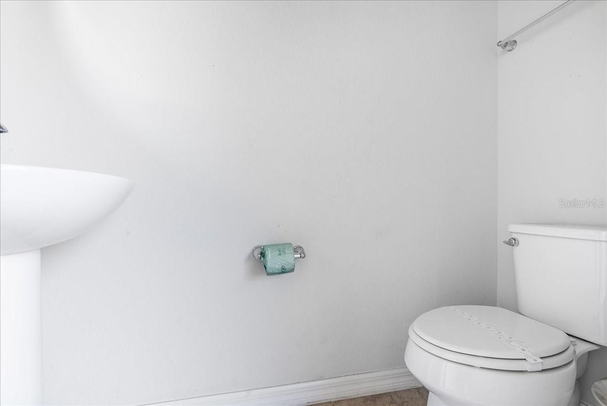 Image 14 of 33 For 8839 Geneve Court