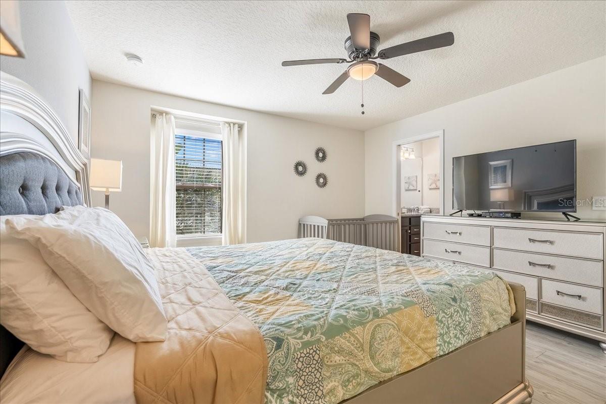 Image 21 of 33 For 8839 Geneve Court