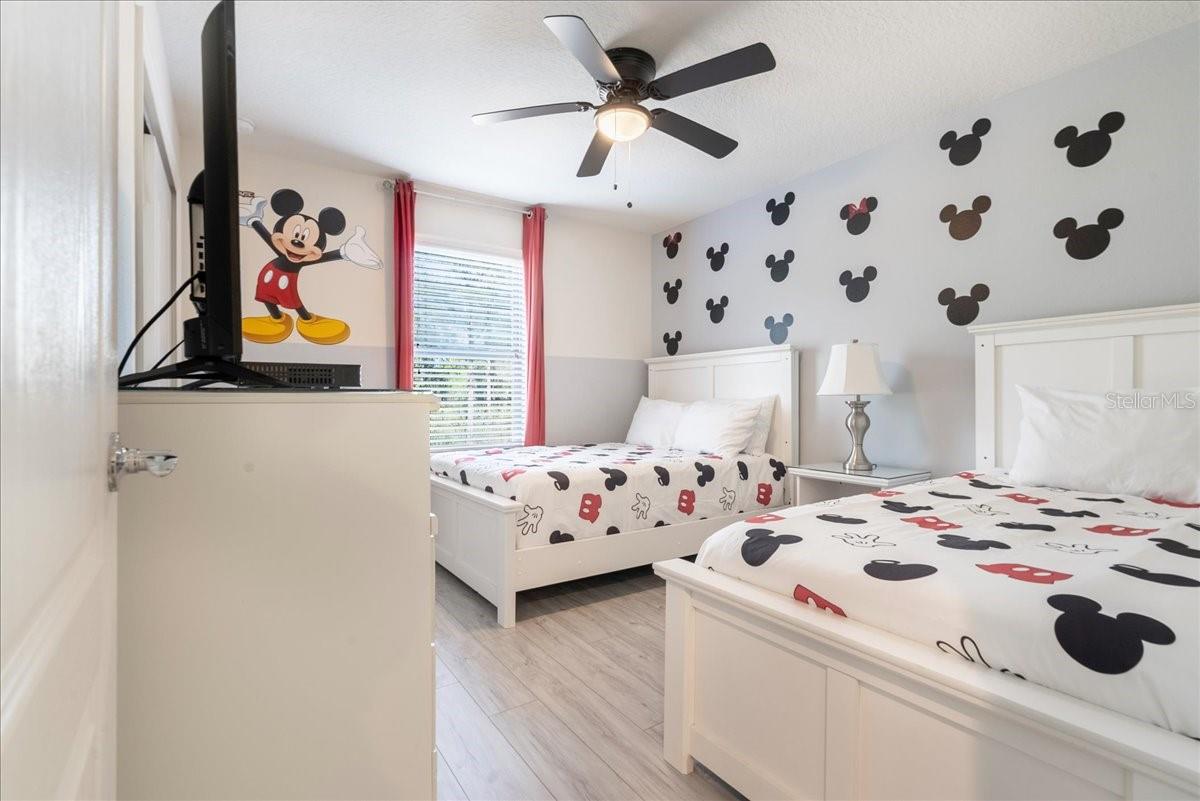 Image 23 of 33 For 8839 Geneve Court