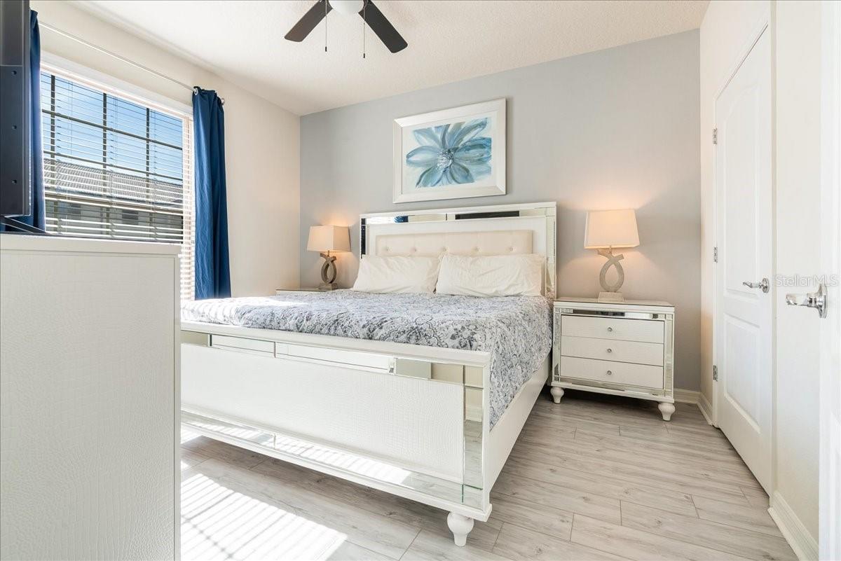 Image 7 of 33 For 8839 Geneve Court