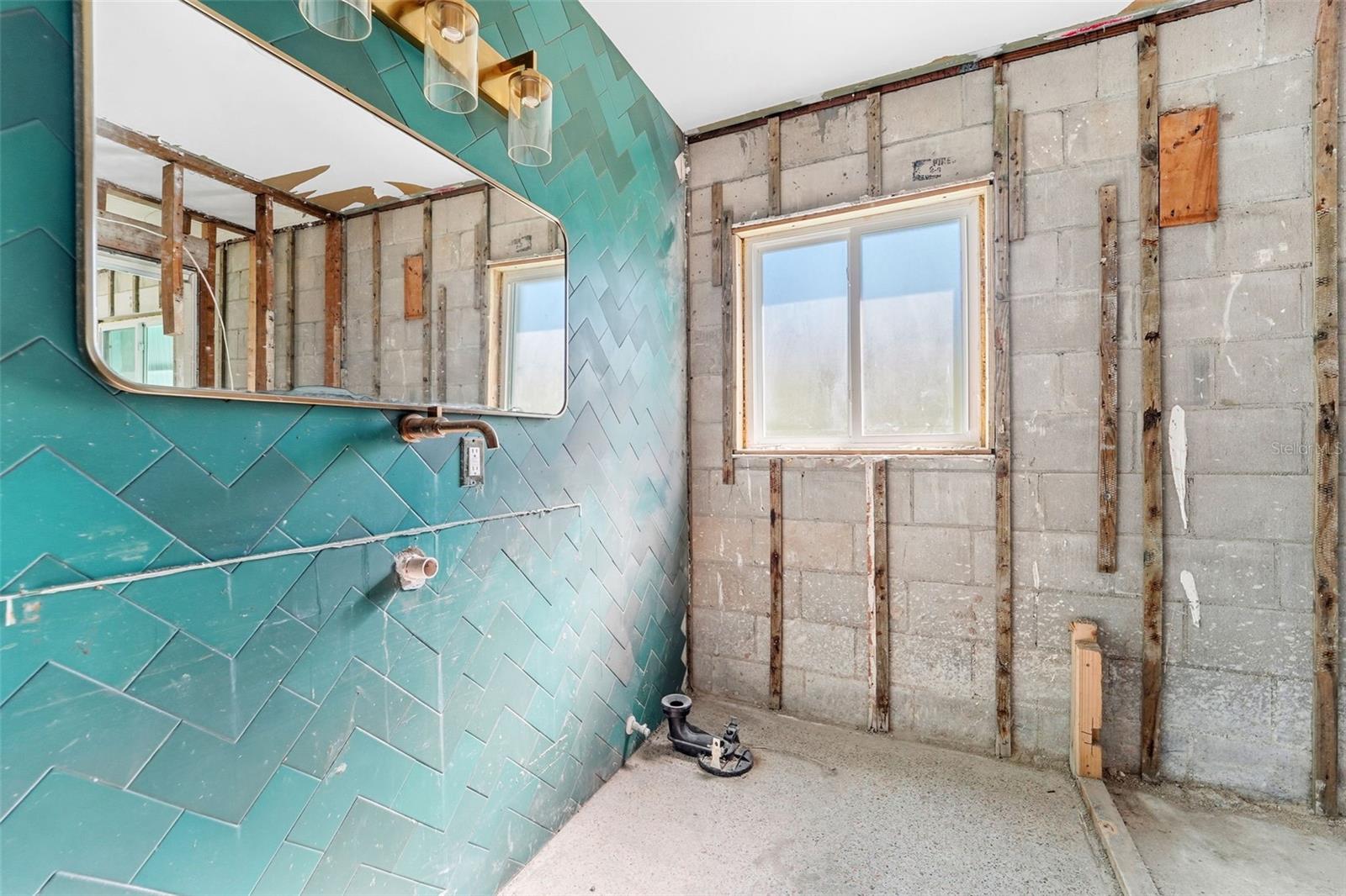 Image 11 of 28 For 14555 Bayshore Drive