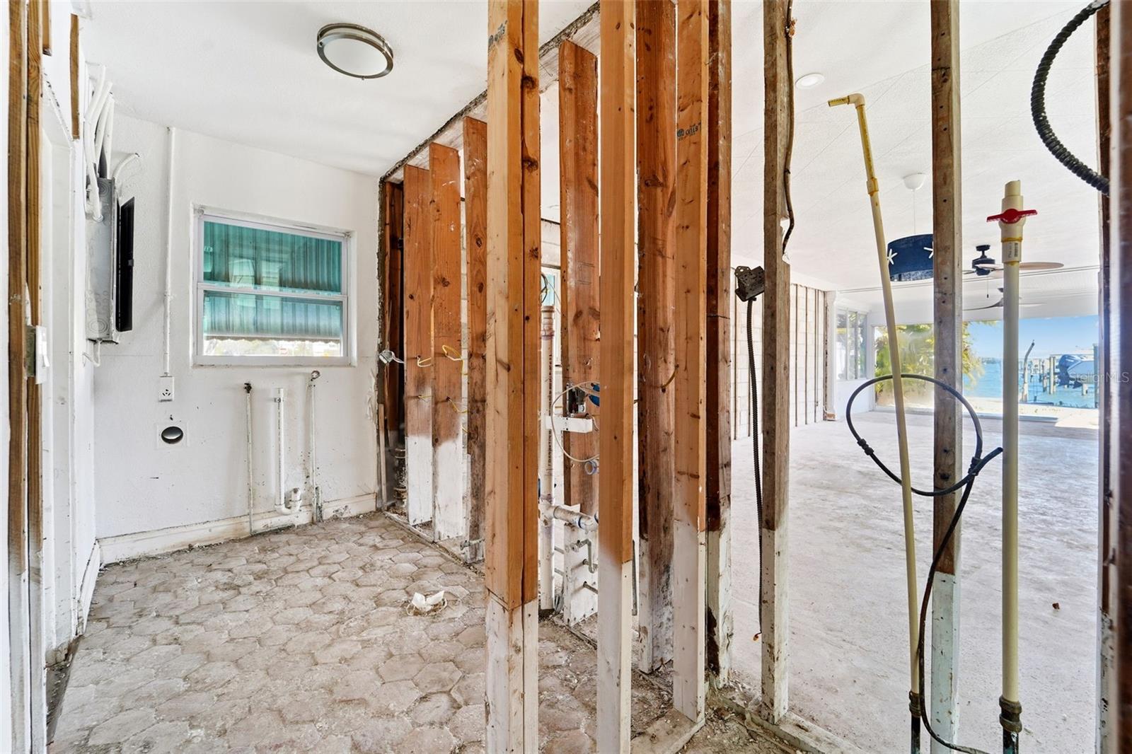 Image 17 of 28 For 14555 Bayshore Drive