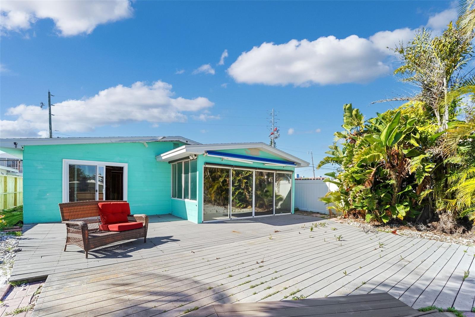 Image 18 of 28 For 14555 Bayshore Drive