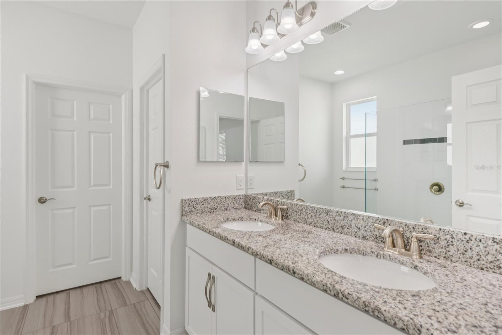 Image 17 of 36 For 3982 Night Star Trail