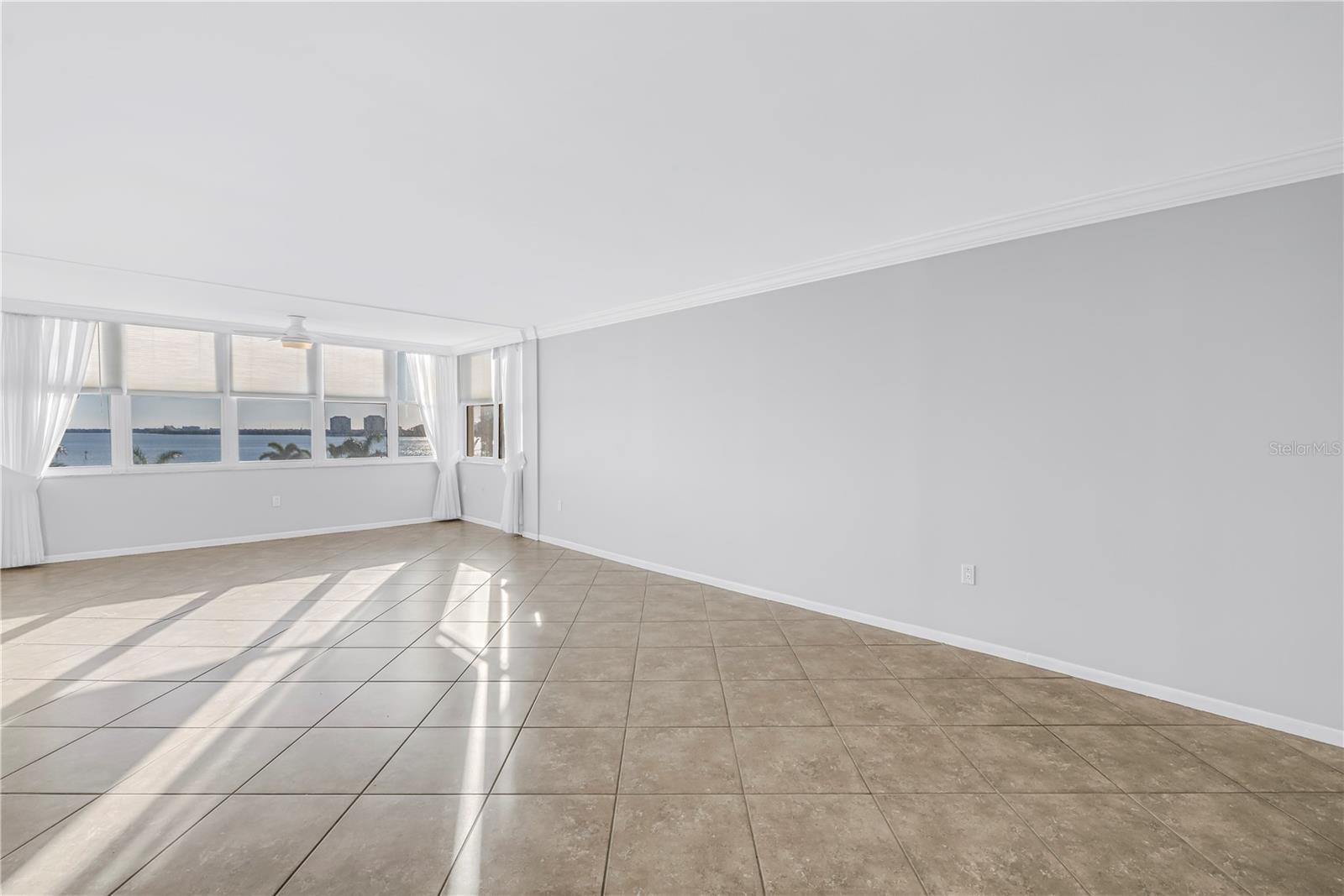 Image 13 of 66 For 5108 Brittany Drive S 405