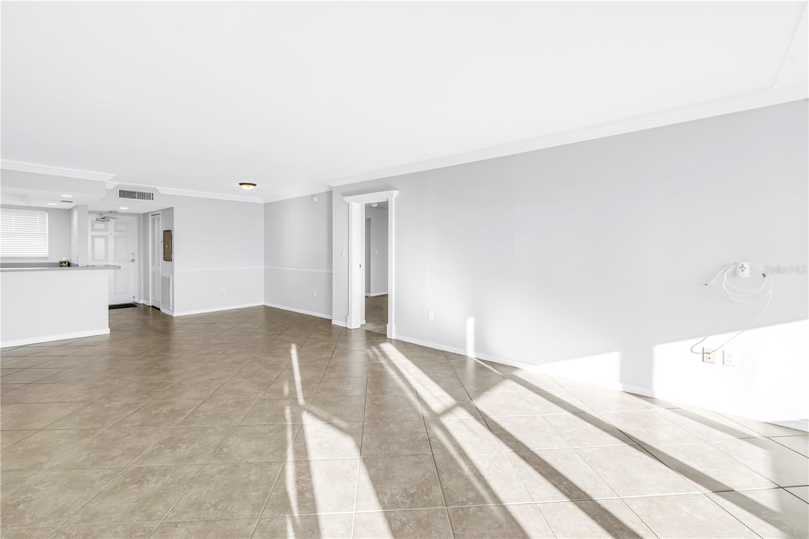 Image 18 of 66 For 5108 Brittany Drive S 405