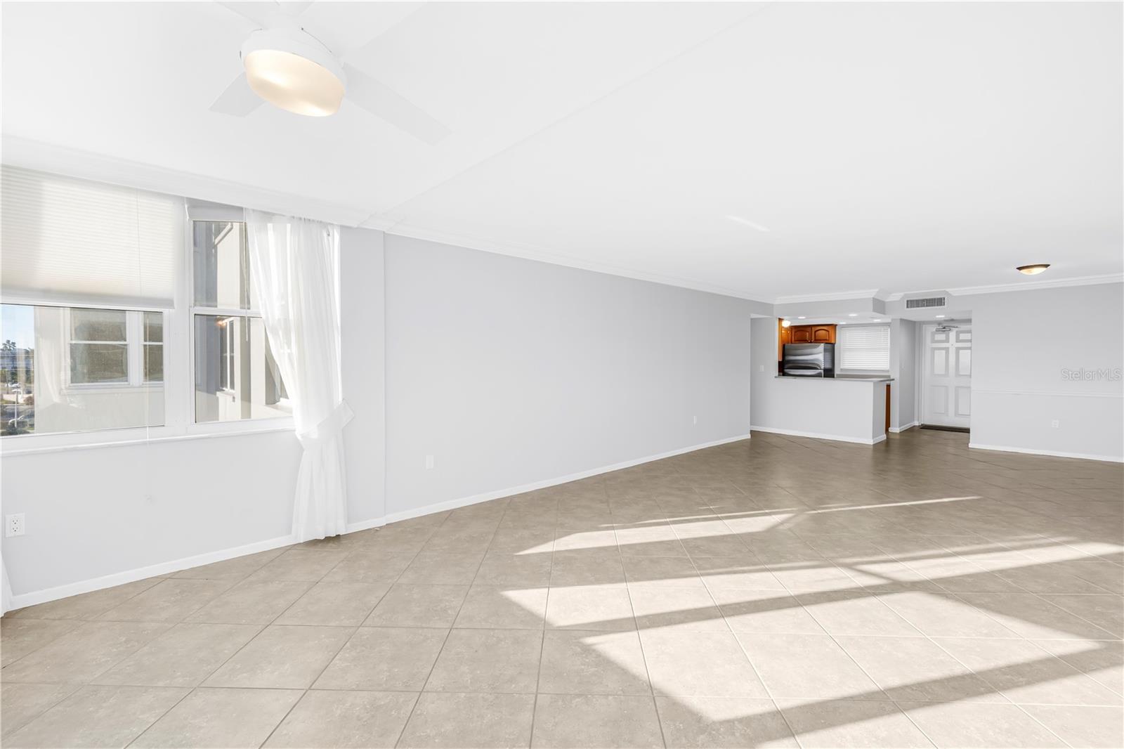 Image 19 of 66 For 5108 Brittany Drive S 405