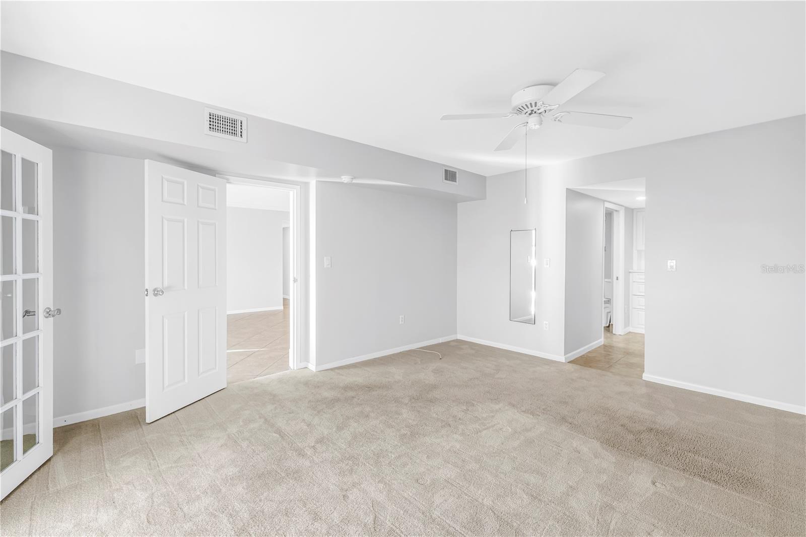 Image 23 of 66 For 5108 Brittany Drive S 405