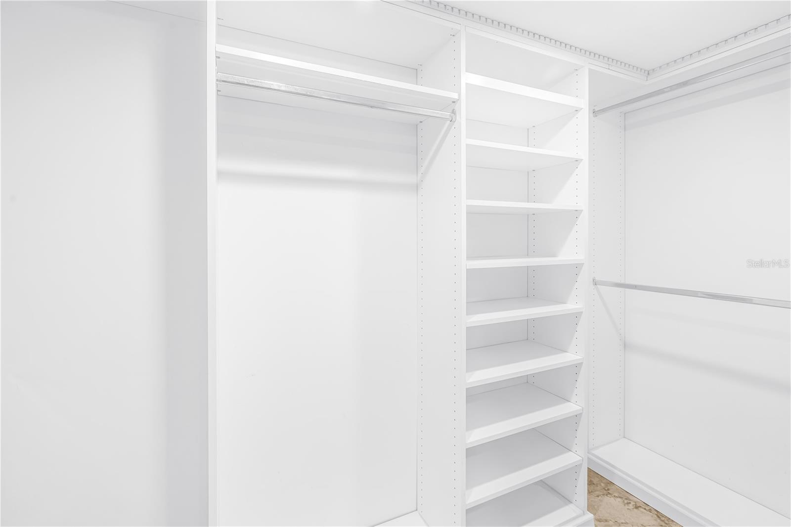 Image 27 of 66 For 5108 Brittany Drive S 405