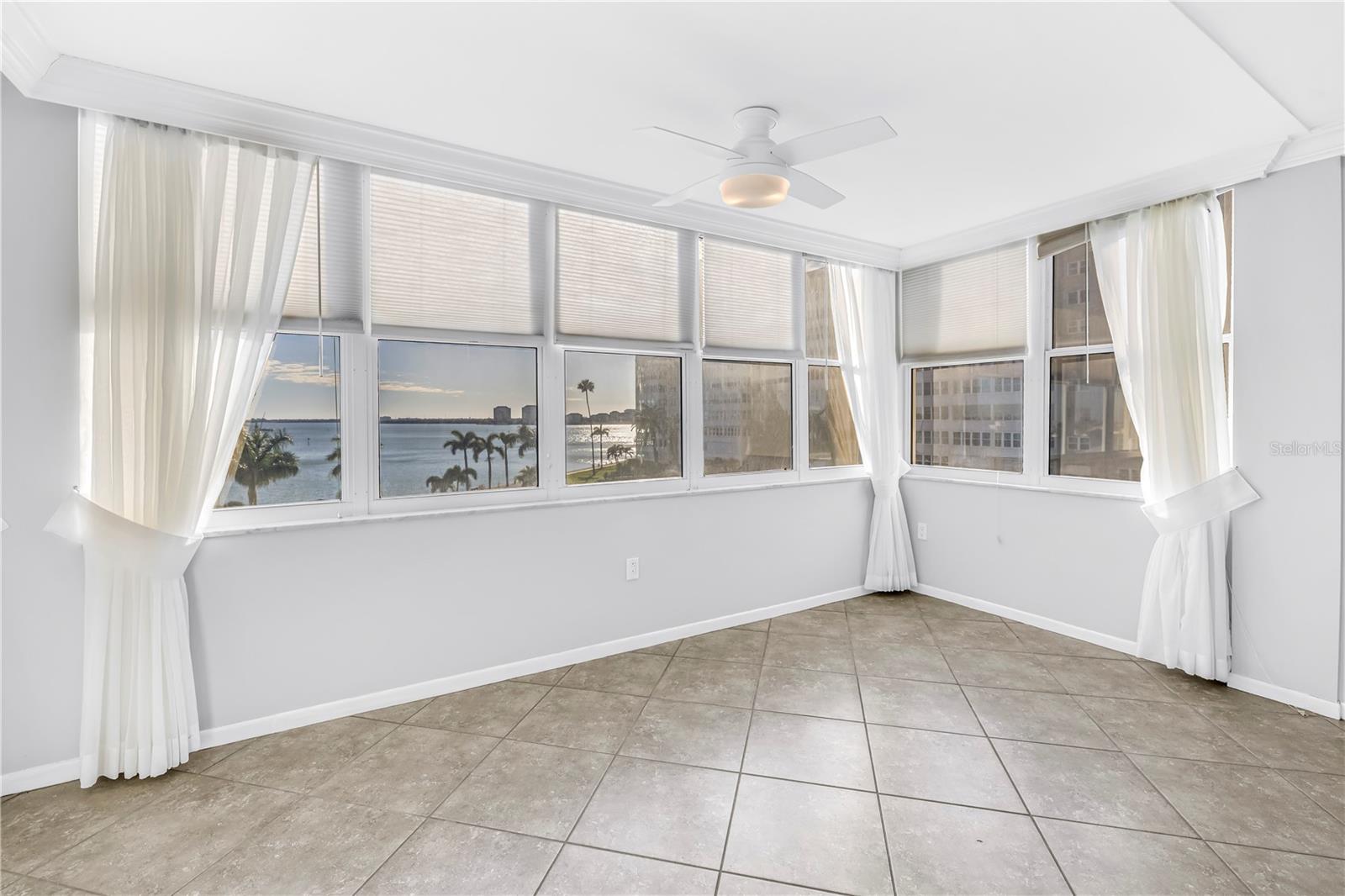 Image 32 of 66 For 5108 Brittany Drive S 405