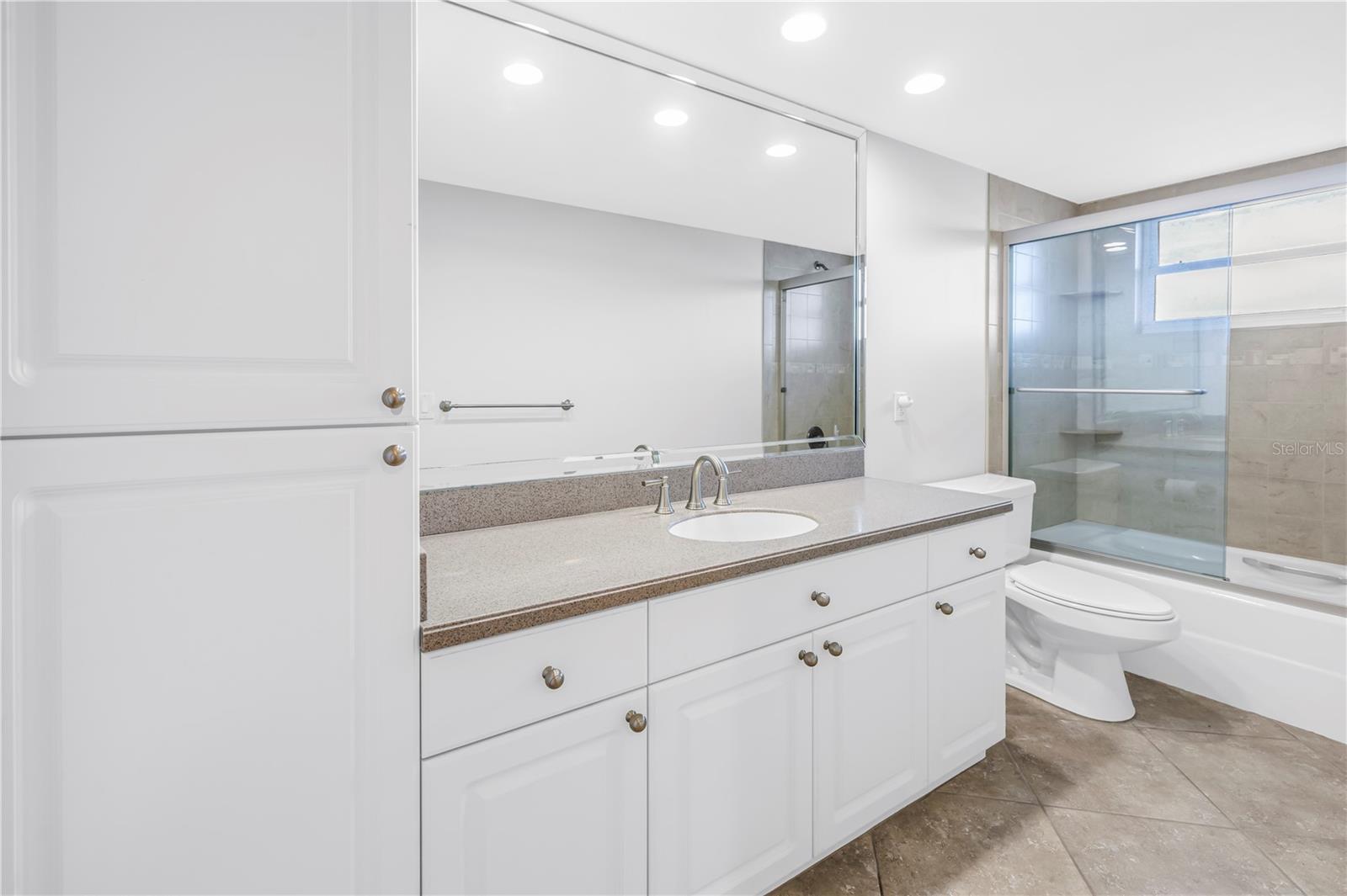 Image 36 of 66 For 5108 Brittany Drive S 405