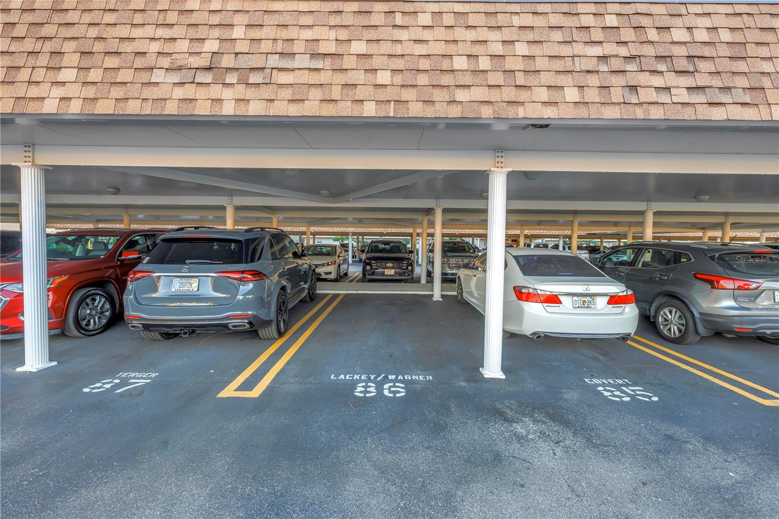 Image 38 of 66 For 5108 Brittany Drive S 405