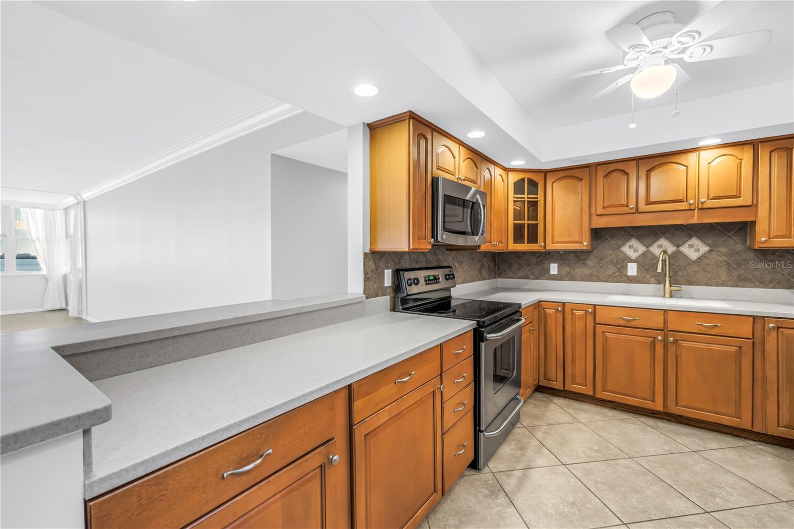 Image 5 of 66 For 5108 Brittany Drive S 405