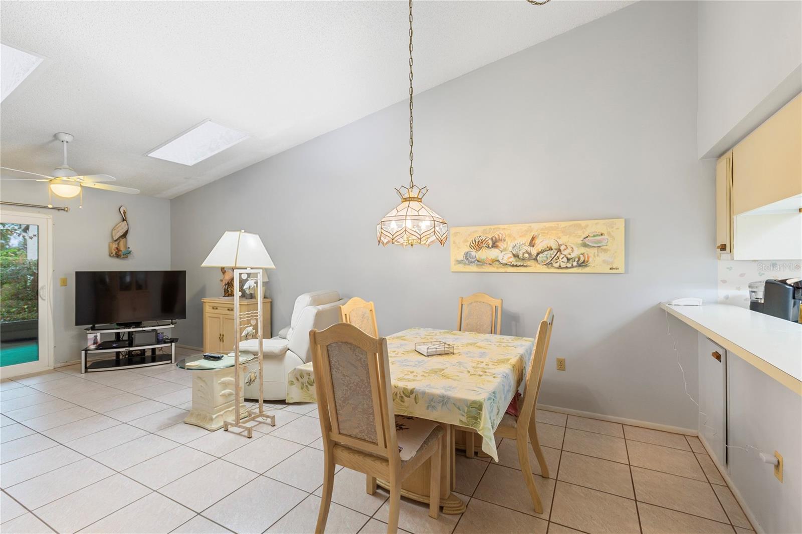 Image 20 of 44 For 2603 Oak Circle 2603