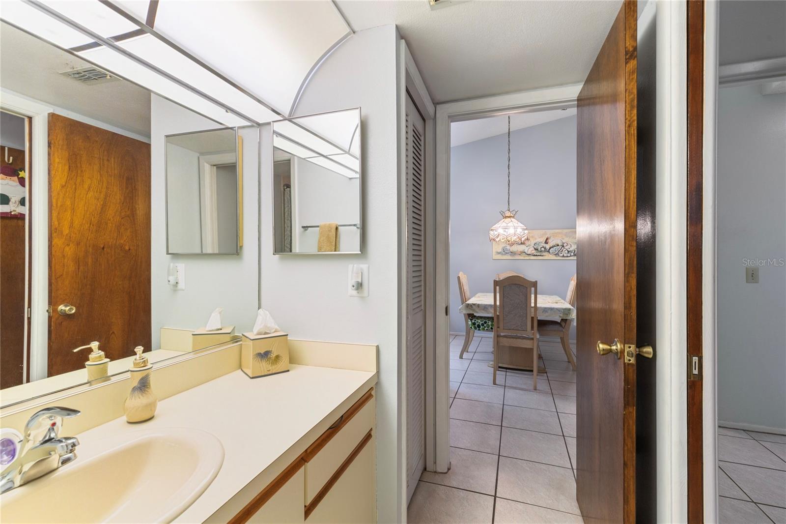 Image 35 of 44 For 2603 Oak Circle 2603