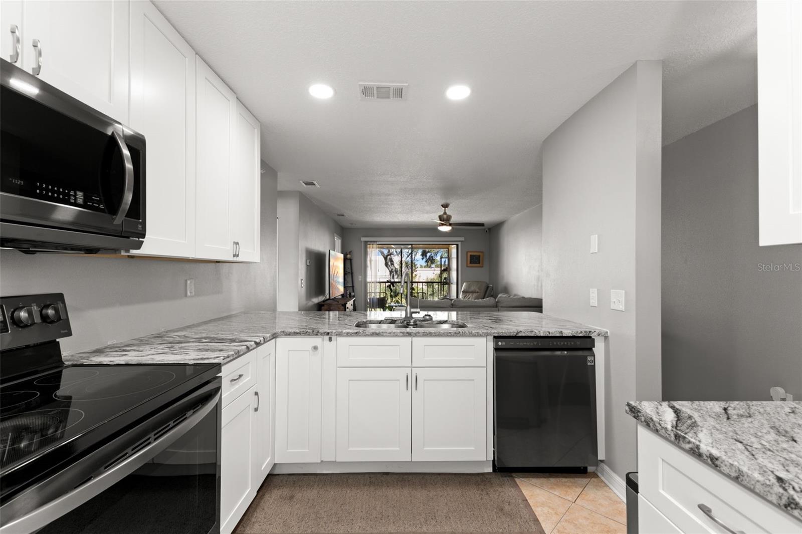 Image 6 of 36 For 3001 58th Avenue S 606