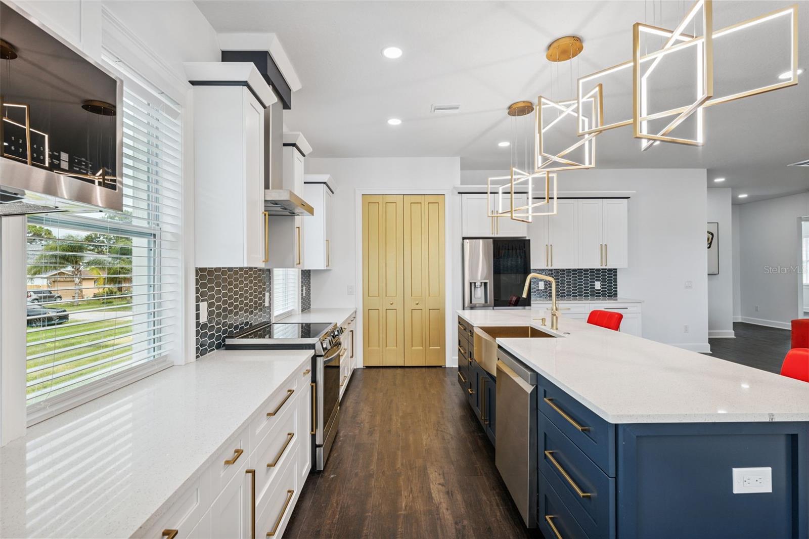 Image 14 of 65 For 8605 Inwood Drive