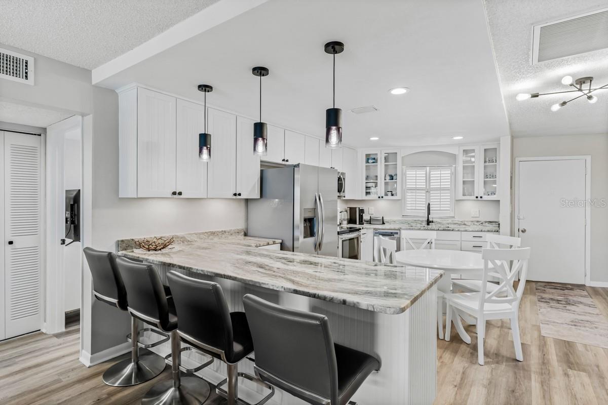 Image 10 of 44 For 3210 Gulf Boulevard 307