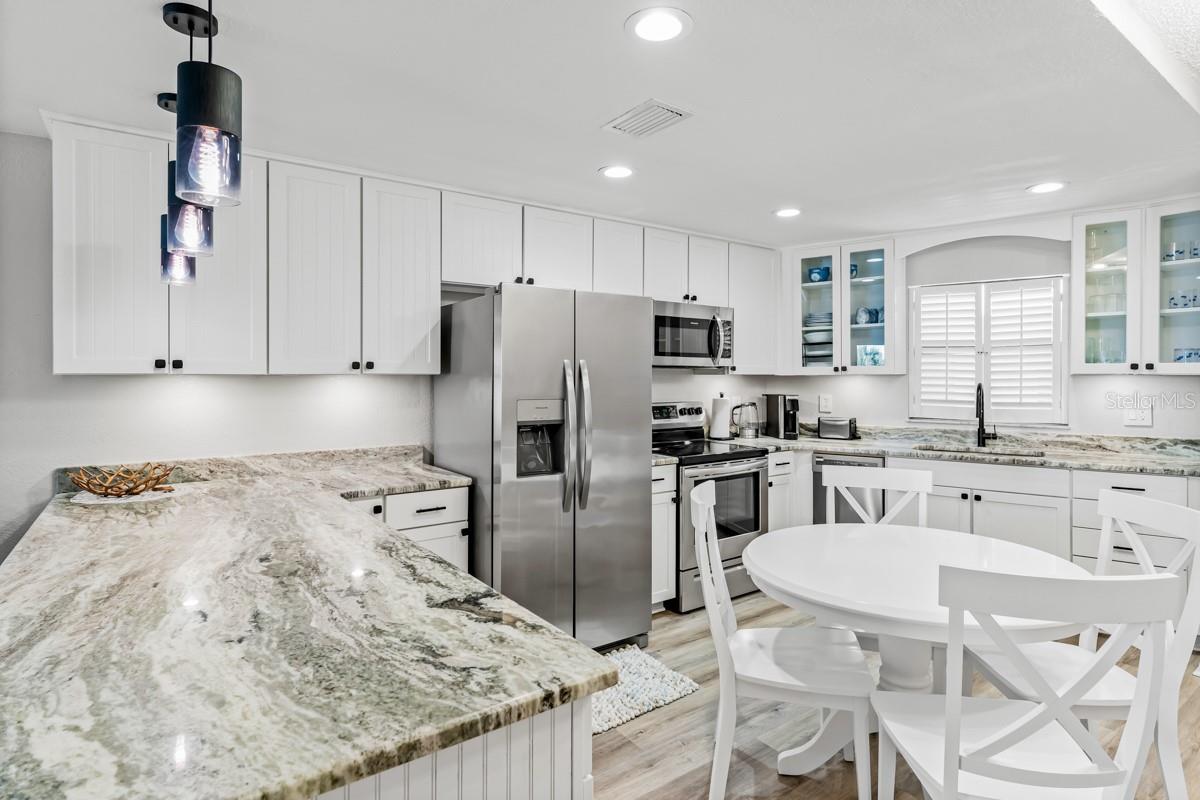 Image 11 of 44 For 3210 Gulf Boulevard 307