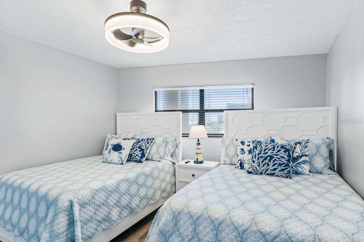 Image 21 of 44 For 3210 Gulf Boulevard 307