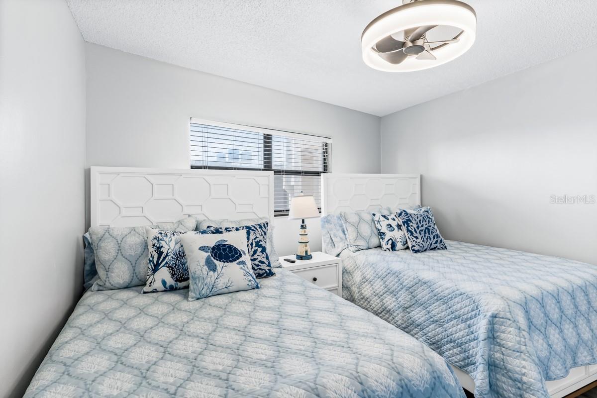 Image 22 of 44 For 3210 Gulf Boulevard 307