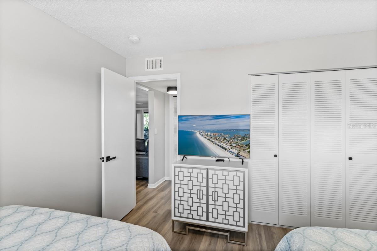 Image 23 of 44 For 3210 Gulf Boulevard 307