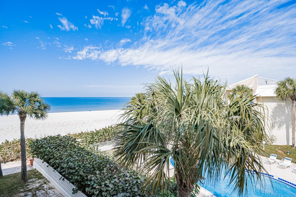 Image 3 of 44 For 3210 Gulf Boulevard 307