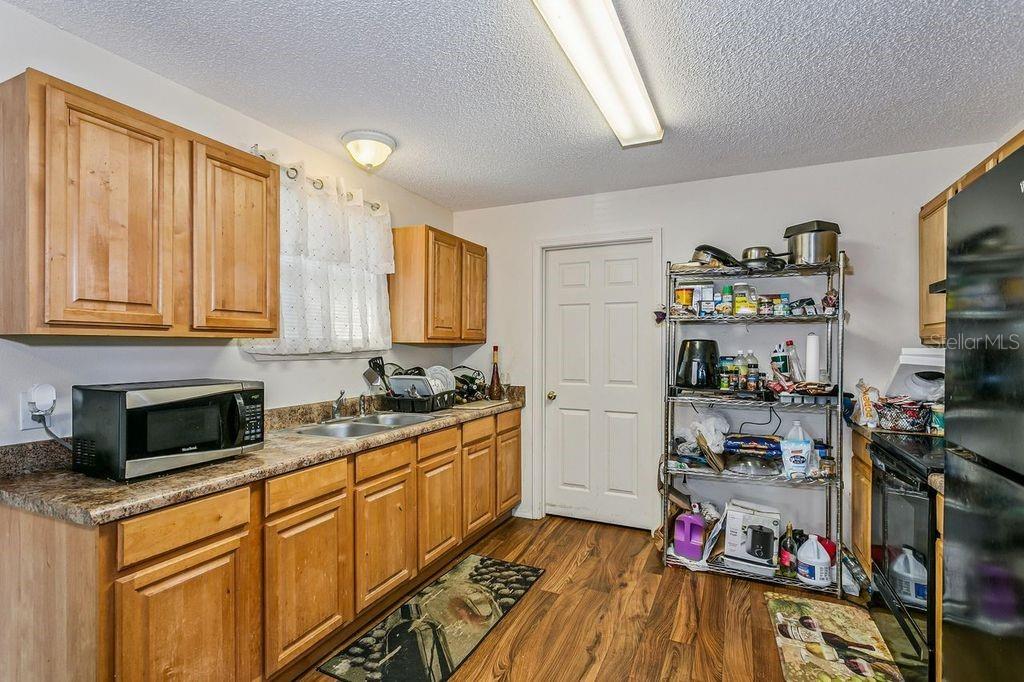 Image 8 of 17 For 2710 Gonzalez Street