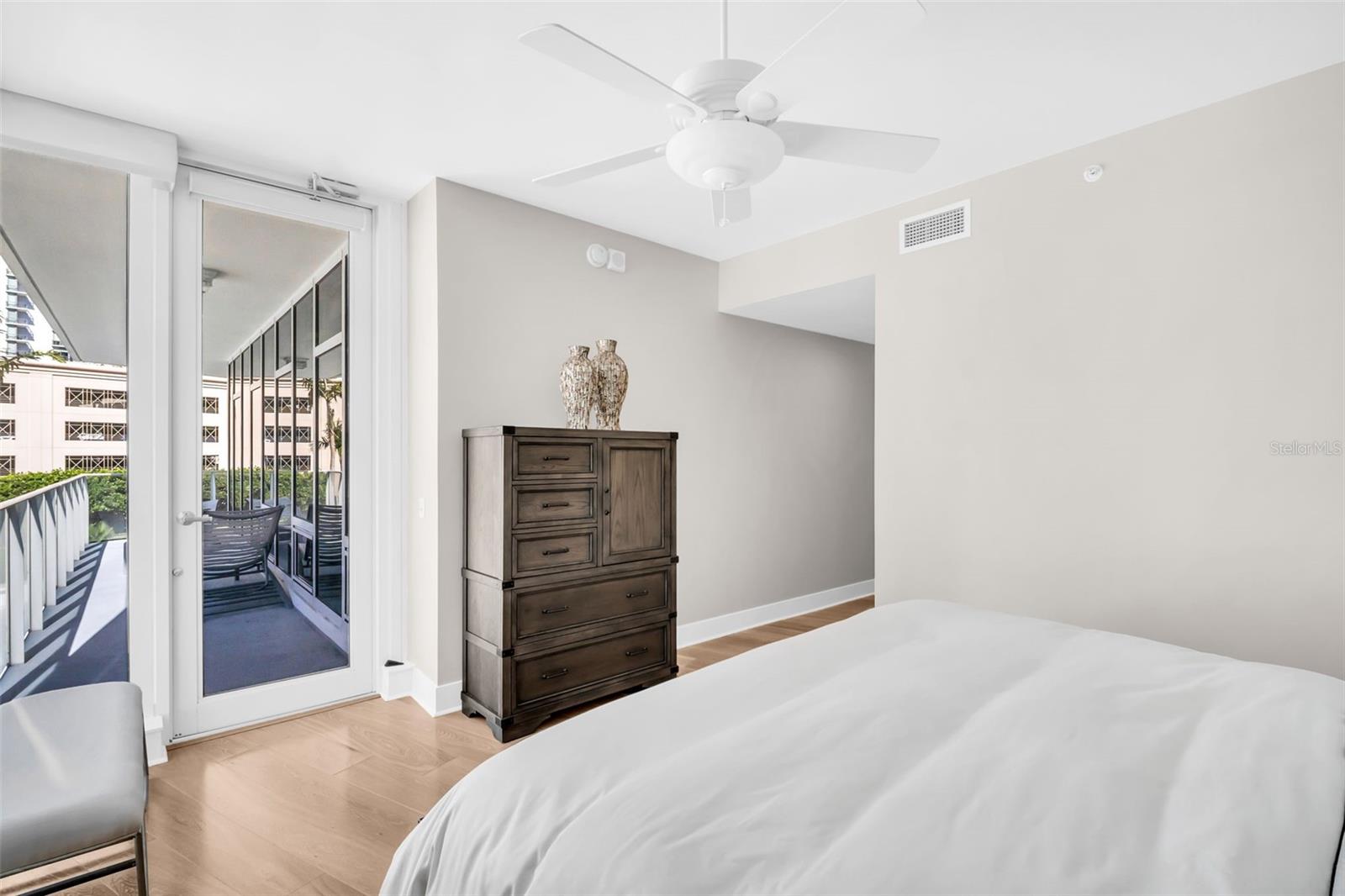 Image 27 of 51 For 175 1st Street S 702