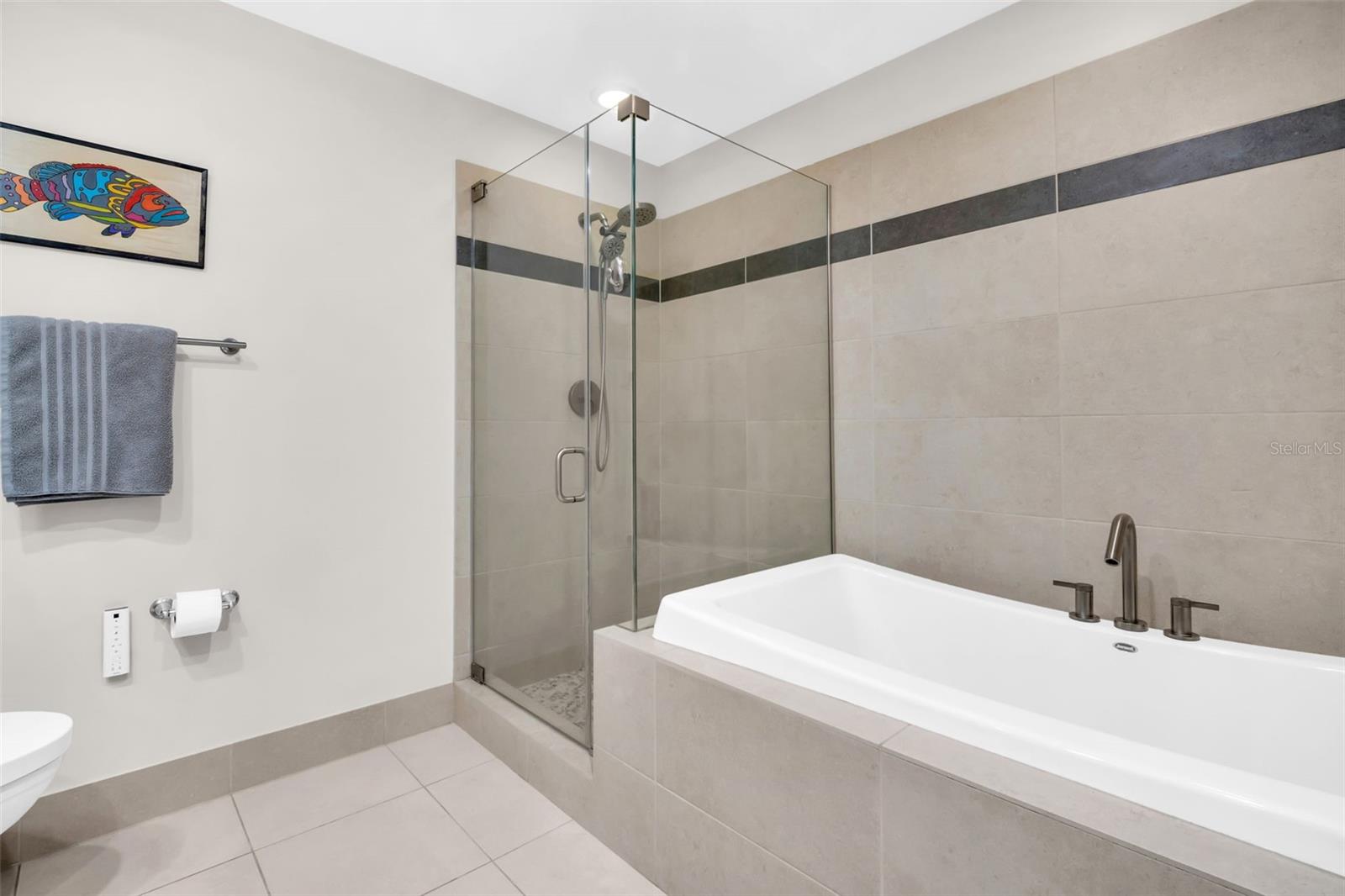 Image 31 of 51 For 175 1st Street S 702