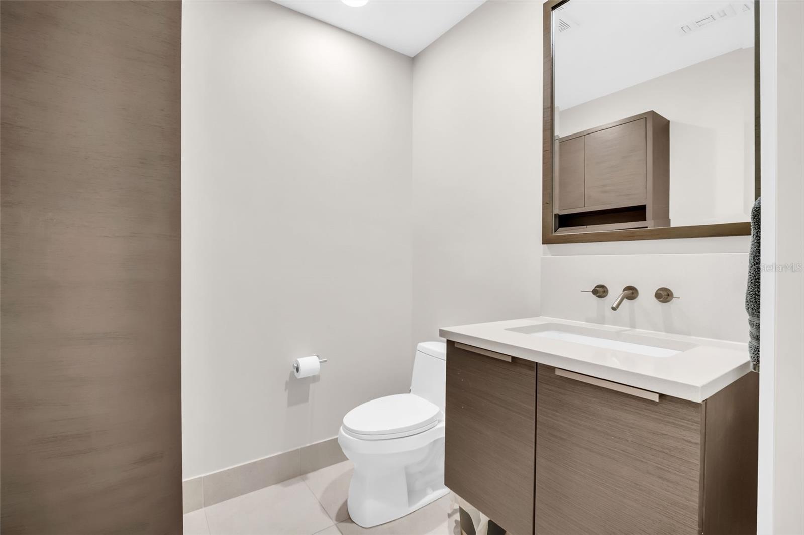 Image 39 of 51 For 175 1st Street S 702