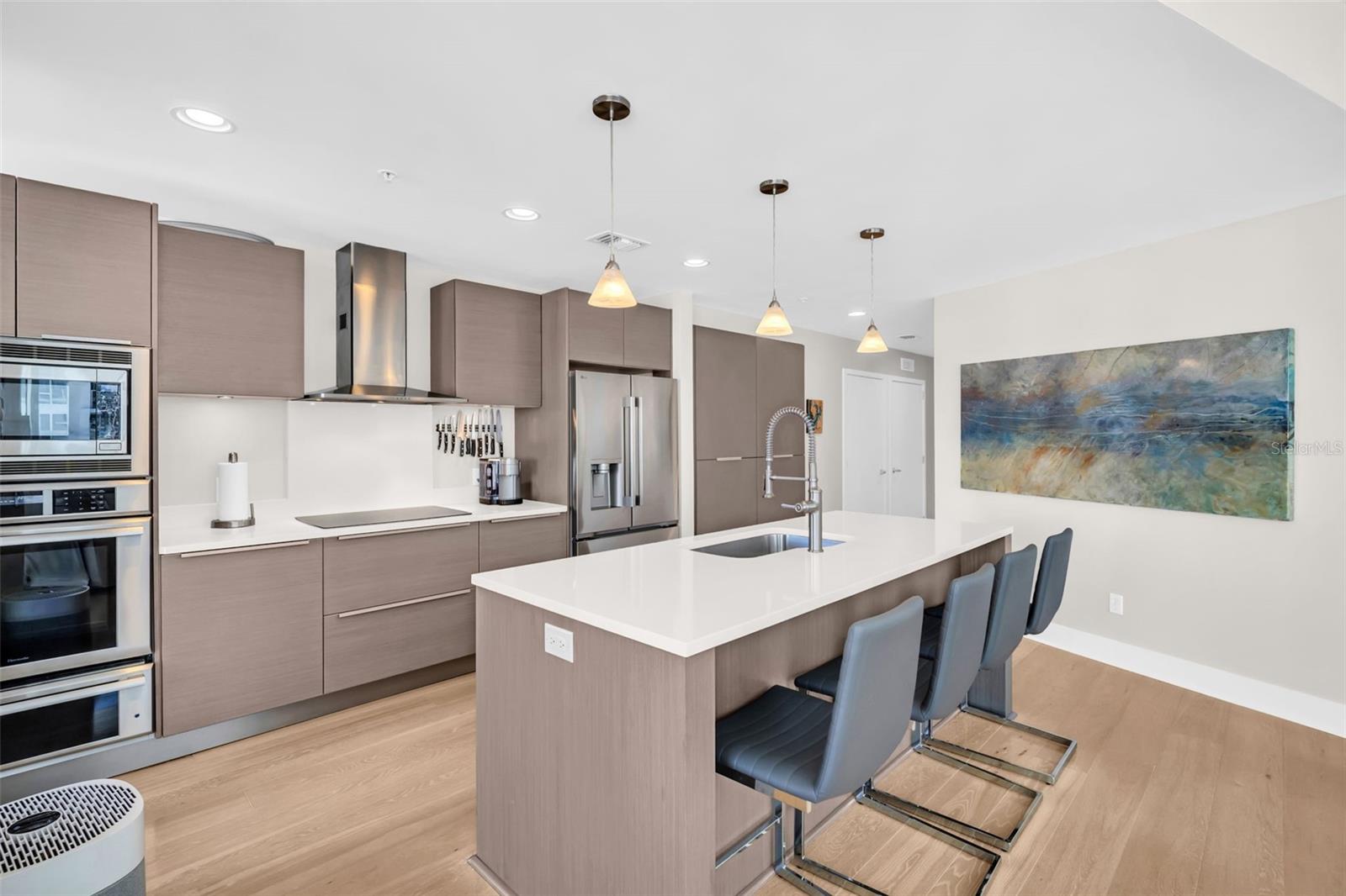 Image 4 of 51 For 175 1st Street S 702