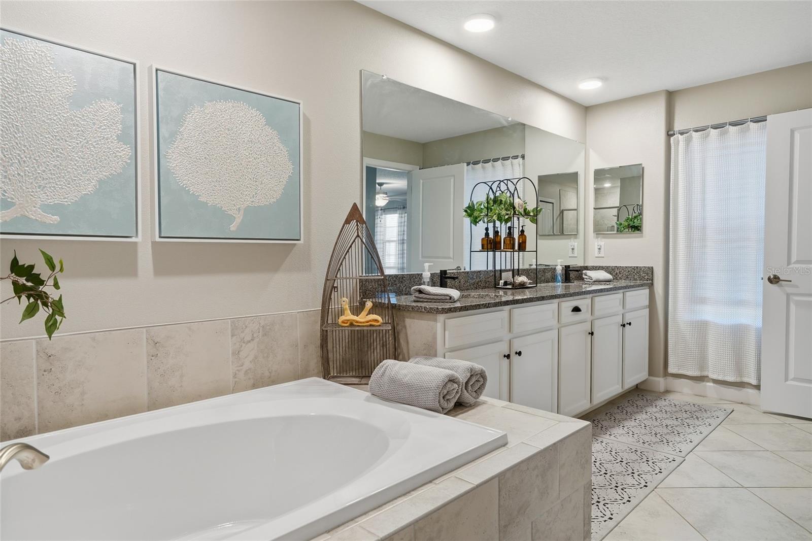 Image 31 of 49 For 1370 White Fox Run