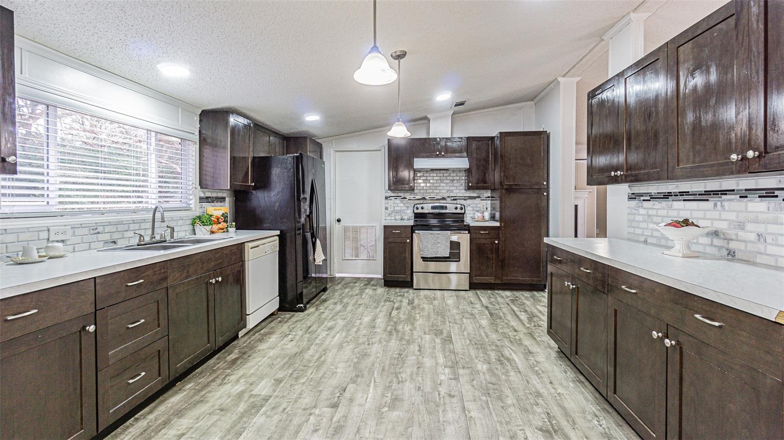 Image 17 of 53 For 7029 Forbes Road