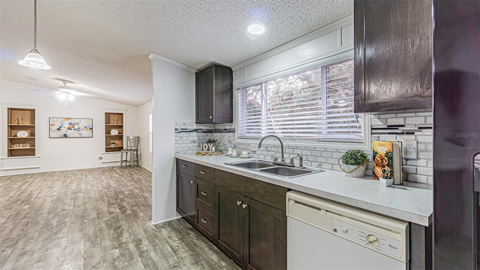 Image 19 of 53 For 7029 Forbes Road