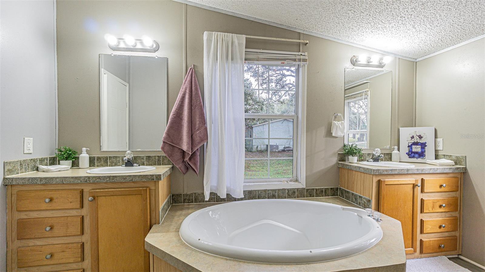 Image 24 of 53 For 7029 Forbes Road