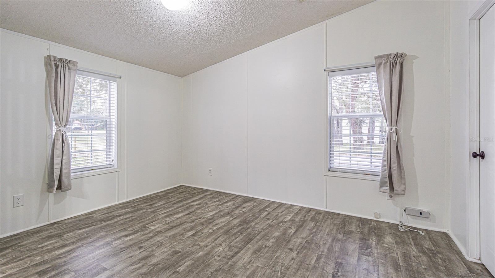 Image 27 of 53 For 7029 Forbes Road