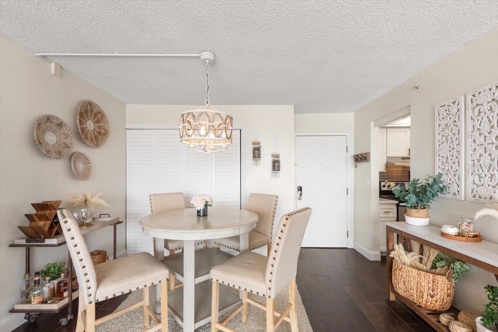 Listing photo id 9 for 255 Dolphin Point 508