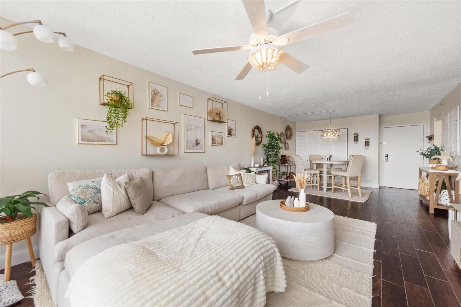 Listing photo id 15 for 255 Dolphin Point 508