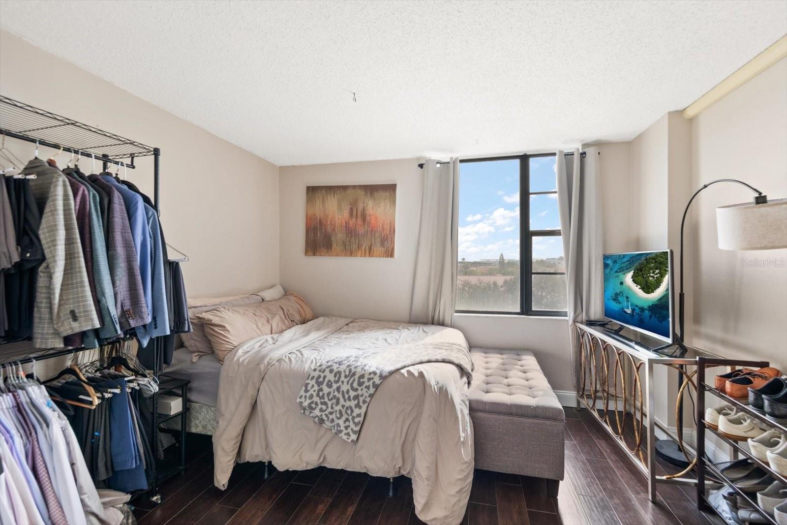 Listing photo id 22 for 255 Dolphin Point 508