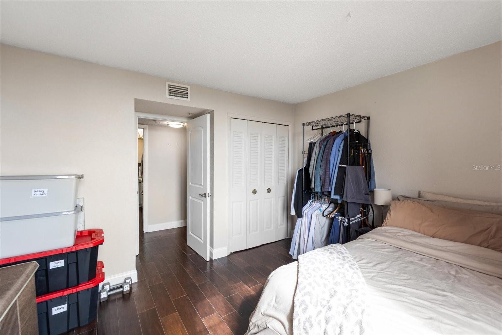 Listing photo id 23 for 255 Dolphin Point 508